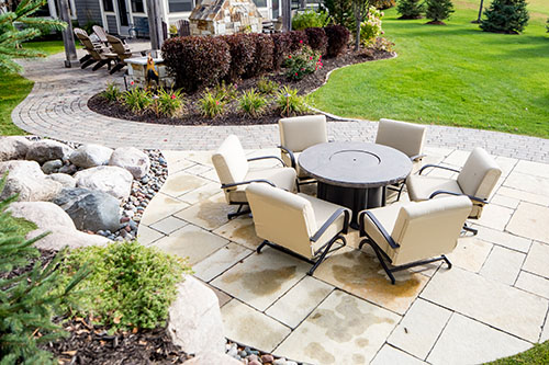 Outdoor Living Spaces by Meadowgreen Landscape
